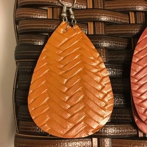 Weave Faux Leather | Teardrop | Camel